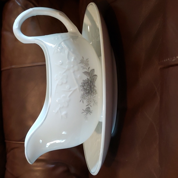 Spode Dining Spode Copeland Gravy Boat Poshmark